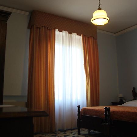 צ'יביטאנובה מארקה Hotel Girasole מראה חיצוני תמונה